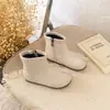 Botines cortos de estilo coreano para niños, colección otoño/invierno 2026, botines de moda Martin con dedos divididos para niñas, botines individuales listos para la pasarela, botines para bebé, versátiles