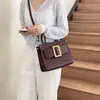 Hebilla de cinturón bolso de nicho para mujer, 2026 nuevo de moda otoño e invierno vintage versátil bolso de hombro, bandolera bolso cuadrado pequeño