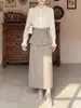 Falda de Estilo Diseñador Feiyuan con Cinturón y Abertura Trasera, Falda Recta para Mujer, Nueva Moda Primavera Temprana Versátil Falda Media Rayada