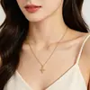 Collar de Cadena Fina Dorada con Cruz Pequeña de Piedra Preciosa para Mujer, Estilo Ins de Lujo Ligero de Nicho, Cadena para Clavícula de Moda Dulce y Fresca con Personalidad