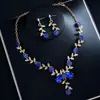 Aretes y Collar de Hoja con Pedrería Estilo Nuevo, Aretes de Lujo Ligero de Gama Alta, Aretes de Tendencia Exquisitos Personalizados para Mujer Venta al por Mayor
