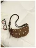 Bolsa Pequena Retrô de Verão Feminina 2026 Nova Casual Versátil Ombro Único Transversal Textura de Alto Padrão Bolsa Dumpling para o Dia a Dia