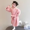 Roupão de Flanela Infantil Outono e Inverno, Toalha de Banho Espessa de Fleece Coral para Meninos e Meninas, Pijama de Casa para Bebê com Capuz