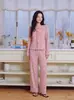 (Bunai VIP) Conjunto de pijama de três peças com design original para outono e inverno, com mangas compridas e calças compridas, moderno para mulheres, pode ser usado fora de casa
