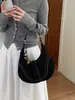Bolso de Suede Retro Bajo el Brazo 2026 Nuevo Casual de Alto Valor Moderno Versátil Bolso de Media Luna Bolso de Hombro de Lujo Ligero