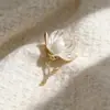Broche de Magnolia Blanca Esmaltada Accesorio Floral de Nicho Pin para Abrigo de Mujer Pin de Abrigo del Zodiaco del Año del Conejo Suministro Exclusivo Transfronterizo