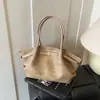 Bolsa Transfronteriza de Gran Capacidad para Mujer Otoño e Invierno Retro 2025 Nueva Bolso de Hombro Casual Plisado Texturizado Bolso Tote para Estudiantes