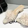 Novas Tamancas de Salto Grosso com Bordado Floral Delicado Estilo Chinês para Mulheres, Novo Modelo Verão 2026, Sandálias Elegantes para Exterior