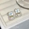 Pendientes de Botón Florales de Perlas con Gradiente Azul Fresco Moda Sencilla Pendientes para el Trabajo Pinzas Invisibles para Orejas Sin Perforaciones