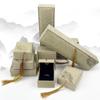 Joyero de lino fino con borlas de loto para pulsera, colgante, collar, caja de almacenamiento, caja de embalaje de jade