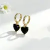 Brincos Coloridos em Zircônia em Formato de Coração Estilo Luxo Leve de Fábrica, Banhados a Cobre com Ouro 18K, Brincos Femininos Coração de Pêssego Estilo Doce e Cool