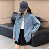 Camisa de mezclilla para niñas, nuevo estilo de otoño, top holgado para niños mayores, chaqueta casual de moda para niñas, falda plisada