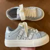 Tênis grossos estilo coreano na cor creme para mulheres, novo modelo primavera-verão 2026, mocassins estudantis emagrecedores e versáteis