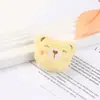 Nuevos lindos accesorios de peluche de oso entrecerrando los ojos Muñeco rascador de moda de máquina de juguetes de peluche muñeco pequeño accesorios de muñeca accesorios