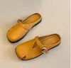 Mules Planos Franceses para Mujer Ropa de Verano 2026 Nuevos Mocasines Slip-on con Faldas Suela Suave Zapatos Individuales Mules