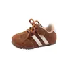Zapatos deportivos de suela blanda para niños de 3 a 6 años, nuevo modelo de otoño, zapatos Forrest Gump de suela blanda antideslizantes para niñas, zapatos casuales rojos para niños