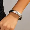 Pulseira Cruzada Europeia e Americana de Metal Brilhante Simples Mola Pulseira de Personalidade da Moda Conjunto Geométrico