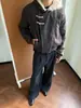 Abrigo de Algodón de Invierno para Hombre con Botonadura Diagonal, Cuello de Piel Estilo Americano, Botones de Cuerno, Capucha y un Acabado de Alta Gama