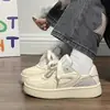 Zapatos Blancos Ligeros de Suela Gruesa para Mujer 2026 Nuevos Zapatos Versátiles de Verano para Estudiantes Zapatillas Casuales Originales de Nicho Ins