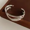 Pulsera Abierta Irregular de Doble Capa con Pliegues Huecos, Moderna, Sencilla, Estilo Fresco, Elegante, de Nicho, Joyería Versátil