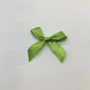 Fornecimento spot poliéster de 1,5 cm com laço de fita feito à mão acessórios de vestuário DIY acessórios para caixa de doces