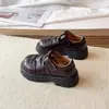 Sapatos de Couro para Meninas 2026 Primavera/Outono Novo Estilo Estilo Britânico Sapatos de Princesa Preto Solado Macio Performance Infantil Mary Jane Sapatos de Uma Sola