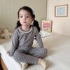Conjunto de Pijama Floral para Niña de Manga Larga y Pantalón Largo Ropa de Casa Primavera y Otoño Nuevo Conjunto de Dos Piezas de Terciopelo Térmico Cálido de Moda