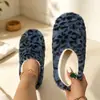 Pantuflas de casa a rayas para mujer más vendidas transfronterizas, con decoración de corazón de metal, cálidas pantuflas para el suelo del interior