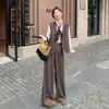 Traje Casual Estilo Perezoso 2025 Primavera y Otoño Nuevo Chaleco Reductor de Edad + Pantalones Traje de Dos Piezas Viene con Bufanda de Seda