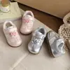 Tênis Esportivo Feminino 2026 Primavera Novo Estilo Sapatos Casuais Respiráveis de Malha para Crianças Tênis Esportivo da Moda e Confortável para Bebês