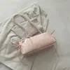 Bolsa de Hombro Cruzada Fresca y de Gran Capacidad Veraniega Moderna Dulce de Lunares 2026 Elegante Nueva Bolso tipo Baguette para Viaje y Uso Diario