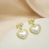 Nuevos Pendientes de Perla Simples de Lujo Ligero para Mujer, Pendientes Geométricos de Estrella Corazón con Perla Metálica Brillante, Mismo Estilo que las Celebridades de Internet