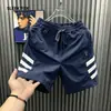 Nuevos Pantalones Cortos de Verano para Hombre 2026 con Colores Contrastantes, Pantalones Casuales Rayados para el Trabajo, Corte Holgado con Cintura Elástica, Pantalones Cortos de Moda Tejidos con Cuero