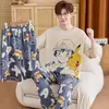 Pijama masculino estiloso e bonito de manga curta 100% algodão, conjunto fino de gola redonda, roupa de casa casual de corte solto, novo modelo de verão 2026