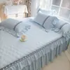 Faldón de cama acolchado estilo princesa pieza única modelo nuevo 2025 encaje sábana bajera protector de colchón cubierta de cama engrosada cubierta antipolvo