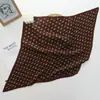 70 Pañuelos Cuadrados Pequeños Nuevos Plisados para Mujer, Moda Versátil Decorativa Profesional Estilo Coreano para Primavera, Otoño y Verano, Pañuelos Pequeños para el Cuello