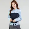 Em estoque: Nova Camisa Estilo Primavera Versátil Patchwork Falsa Duas Peças Manga Longa para Mulheres, Branco e Azul