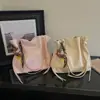Bolso de Mujer 2026 Otoño Nuevo Moda de Nicho Transfronterizo Bolso de Mano Versátil para Viajar Cadena Hombro Cruzado Bolso Tote