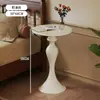Mesa redonda pequeña, mesita auxiliar de lujo ligero para sofá, mesa de té pequeña para el hogar en la sala de estar, mesa auxiliar, mesa de rincón retro, almacenamiento de noche de hierro forjado, balcón