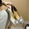 Sapatos de Couro de Salto Único Femininos com Fivela Quadrada Strass Boca Rasa Sapatos Femininos Primavera 2023 Novo Salto Grosso Solado Macio Estilo Perfumado Sapatos Mary Jane