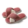 Novas Pantufas de Chão de Inverno com Tira Cruzada de Pelo Color Block Quentes Confortáveis Fashion Simples Versáteis Femininas de Algodão