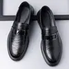 Mocasines para hombre, piel genuina, nuevo estilo de negocios, diseño británico, zapatos casuales de suela blanda, zapatos casuales sin cordones, zapatos transpirables para hombre