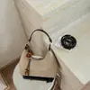 Bolsa de mão fashion no atacado para mulheres, novo design de nicho vintage, adequada para sair, pode ser carregada como bolsa de mão, bolsa de ombro ou bolsa crossbody