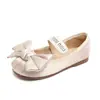 Zapatos Pequeños de Piel para Niñas 2026 Primavera/Otoño Nuevo Estilo Zapatos de Princesa para Bebés y Niños Niños Medianos/Grandes Suela Suave Boca Baja Zapatos Dulces para Niños