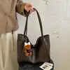 Bolsa de Ombro Única Feminina Simples de Grande Capacidade 2026 Nova de Alta Qualidade Versátil Bolsa Tote de Mão Casual para o Dia a Dia