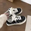 Zapatillas Belle Color-Block Estrella Tendencia Nacional Otoño 2026 Nueva Moda Versátiles de Caña Baja Transpirables Casuales Deportivas