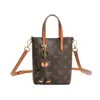 Mini Bolsa Tote Atmosférica para Mulheres, Pingente de Urso Floral Retrô, Bolsa Transversal para Mulheres, Bolsa Feminina Simples com Toque de Luxo