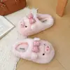 Pantuflas de algodón de alta calidad, elegantes, con diseño de cerdo y moño, para mujer, colección otoño/invierno 2026, cálidas y cómodas para usar en interiores, diseño fácil de poner