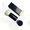 Pincel de Maquiagem Portátil Retrátil Multifuncional Novo Estilo para Blush, Pó com Tampa, Cabelo Macio, Cerdas Macias para Maquiagem Portátil