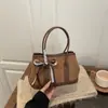 Bolso Nuevo de Gamuza con Estampado de Leopardo Otoño e Invierno 2025, Bolso de Hombro Sencillo con Estilo para el Trabajo, Bolso Cruzado Retro de Moda, Versátil